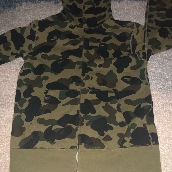 Bape Green Full Zip Hoodie size MEDIUM